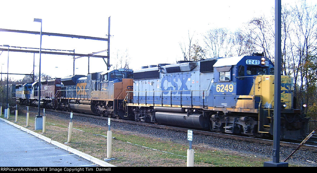 CSX 6249 leads Q410